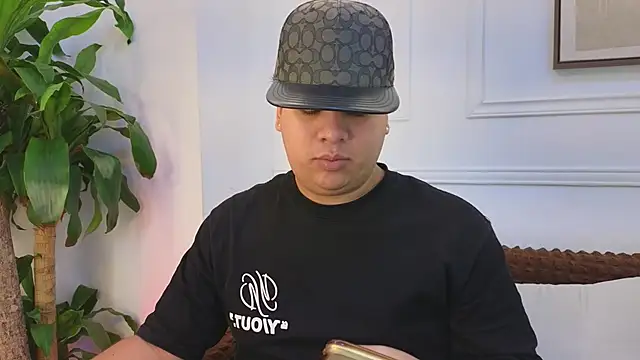 Naim Bennetsex online show from April 2026 07:17:01 PM