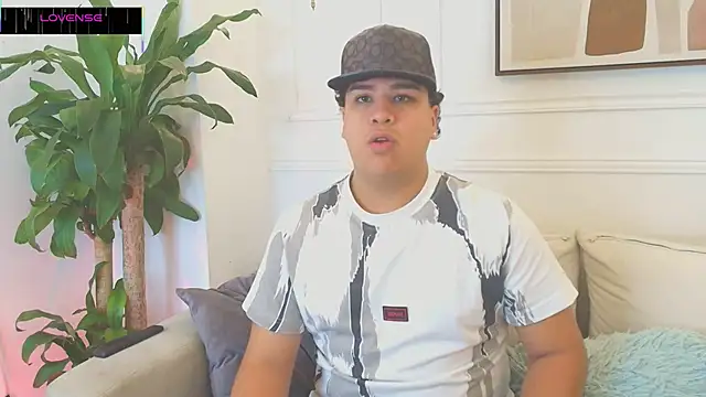 Naim Bennetsex online show from October 2025 06:40:01 PM