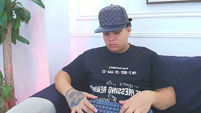 Naim Bennetsex online show from November 2025 05:58:02 PM