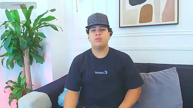 Naim Bennetsex online show from October 2025 06:42:02 PM