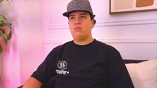 Naim Bennetsex online show from March 2026 06:25:01 PM