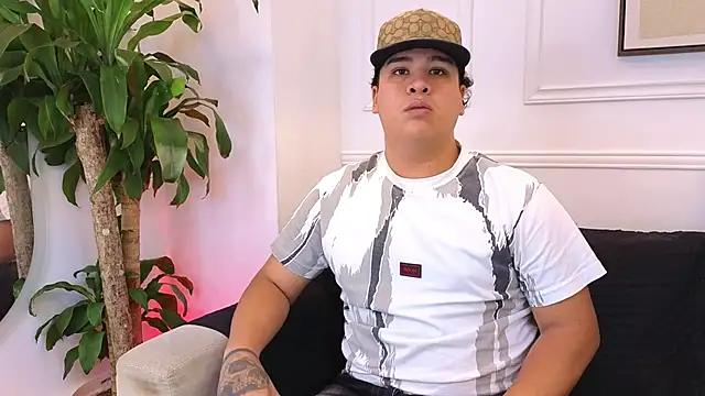 Naim Bennetsex online show from February 2026 05:56:02 PM