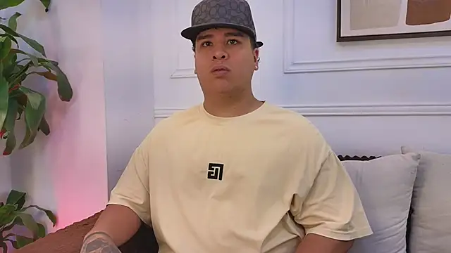 Naim Bennetsex online show from April 2026 06:15:02 PM