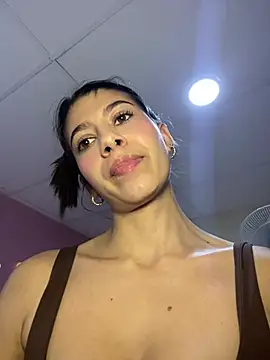 Lenapink19 online show from April 2026 10:16:02 PM