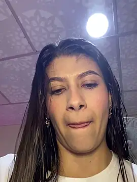 Lenapink19 online show from March 2026 10:28:02 PM