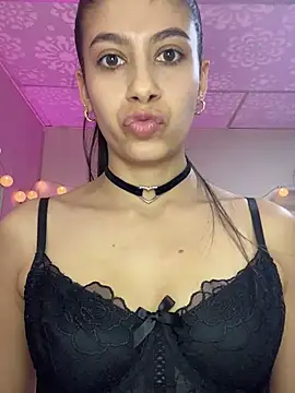 Lenapink19 online show from February 2026 10:29:02 PM