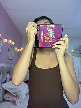 Lenapink19 online show from April 2026 10:12:01 PM