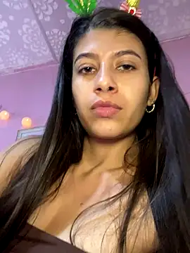 Lenapink19 online show from December 2025 11:10:01 PM