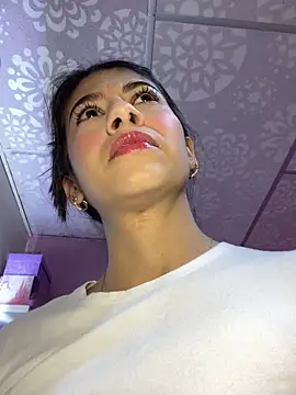 Lenapink19 online show from March 2026 08:31:02 PM