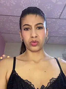 Lenapink19 online show from January 2026 11:22:01 PM