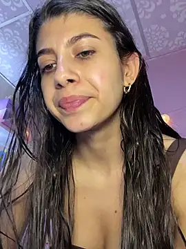 Lenapink19 online show from December 2025 07:59:02 PM