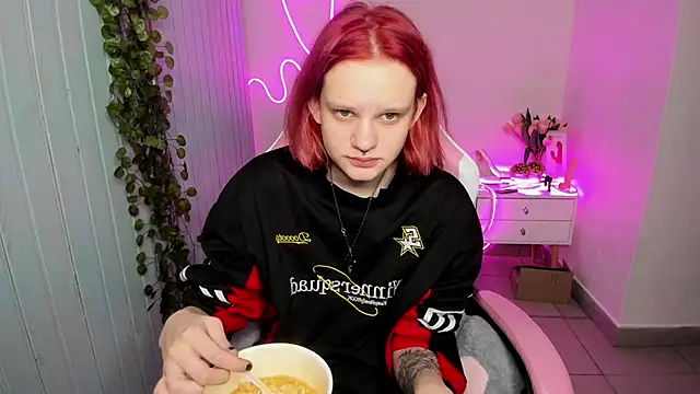 Elieiza xo online show from October 2025 10:25:01 AM