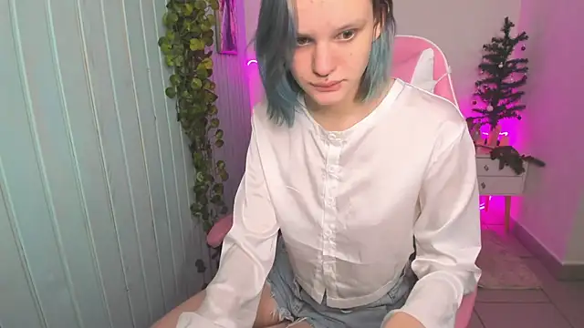 Elieiza xo online show from December 2025 09:25:02 AM