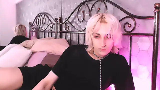 whitenyx online show from September 2025 10:14:02 PM