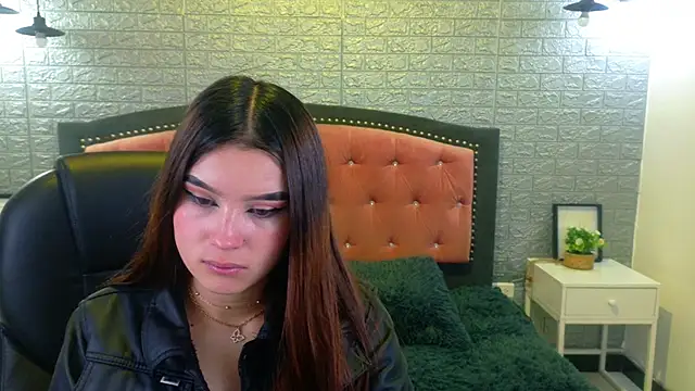 Natalie loffreda online show from October 2025 07:47:02 PM