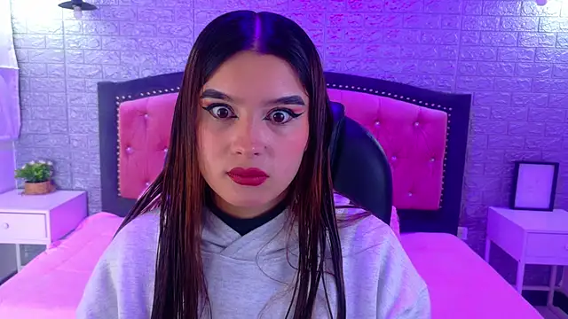 Natalie loffreda online show from December 2025 03:30:02 AM