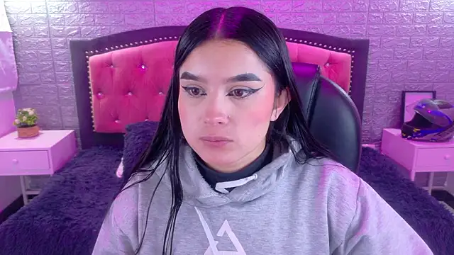 Natalie loffreda online show from February 2026 03:26:01 AM