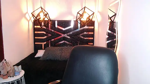 Snapshot of Natalie_loffreda chatting on April 2026 07:44:02 PM Natalie loffreda online show from April 2026 07:44:02 PM