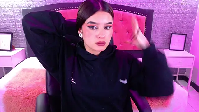 Natalie loffreda online show from September 2025 02:51:02 AM