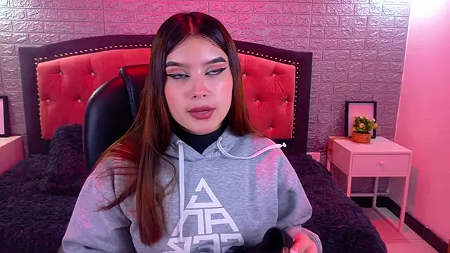 Natalie loffreda online show from October 2025 03:49:01 AM