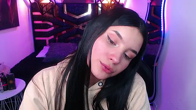 Snapshot of Natalie_loffreda chatting on May 2026 08:46:01 PM Natalie loffreda online show from May 2026 08:46:01 PM