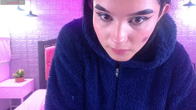 Natalie loffreda online show from January 2026 03:35:02 AM