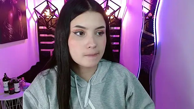 Snapshot of Natalie_loffreda chatting on June 2026 08:03:01 PM Natalie loffreda online show from June 2026 08:03:01 PM