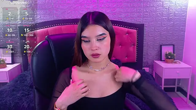 Natalie loffreda online show from November 2025 03:22:01 AM