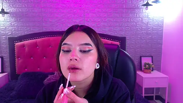 Natalie loffreda online show from October 2025 02:56:01 AM