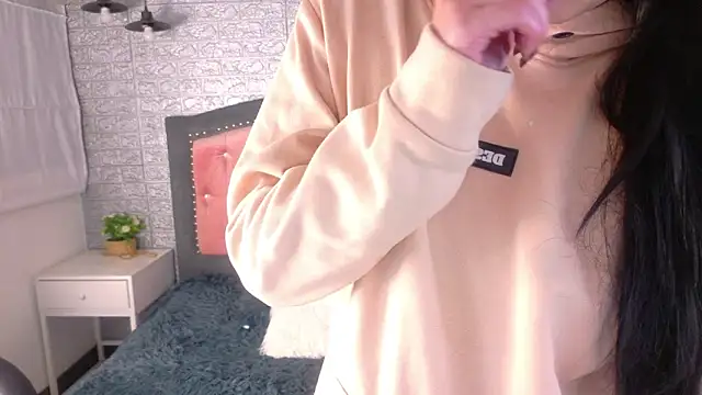 Natalie loffreda online show from February 2026 03:06:01 AM