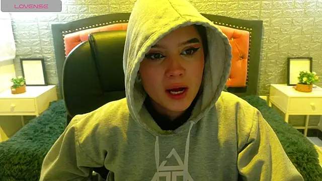 Natalie loffreda online show from October 2025 03:41:01 AM