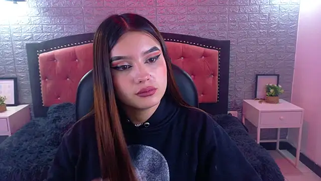 Natalie loffreda online show from November 2025 02:59:01 AM