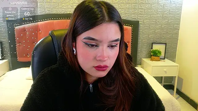 Natalie loffreda online show from December 2025 03:18:02 AM