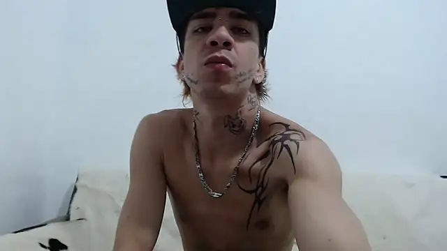 Dan jonson15 online show from November 2025 04:17:01 AM