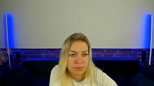 Snapshot of Anna_Snows chatting on October 2025 05:29:02 AM Anna Snows online show from October 2025 05:29:02 AM
