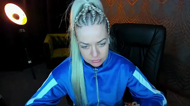 Anna Snows online show from April 2026 04:25:01 AM