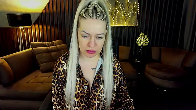 Anna Snows online show from April 2026 05:26:02 AM