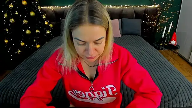 Anna Snows online show from December 2025 06:49:02 AM