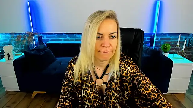 Snapshot of Anna_Snows chatting on September 2025 12:12:02 PM Anna Snows online show from September 2025 12:12:02 PM