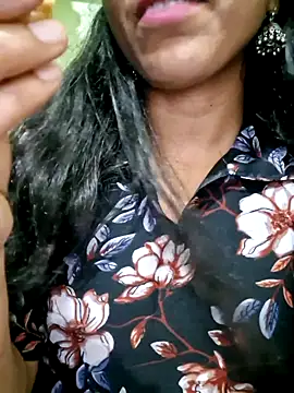 Snapshot of Telugu___Sexygirl___Naidu chatting on April 2026 04:52:02 AM Telugu Sexygirl Naidu online show from April 2026 04:52:02 AM