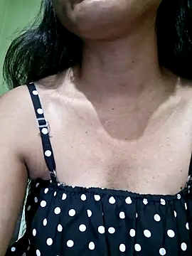 Snapshot of Telugu___Sexygirl___Naidu chatting on April 2026 03:49:02 PM Telugu Sexygirl Naidu online show from April 2026 03:49:02 PM