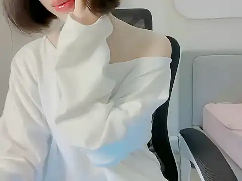 ggLovee online show from October 2025 11:49:01 PM