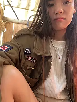 PhanHaa online show from November 2025 02:04:01 AM