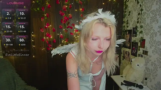 EveLittleSinner online show from October 2025 11:45:02 PM