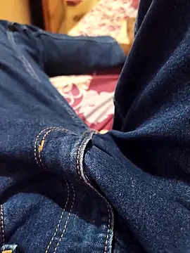 Snapshot of Alimbaby chatting on October 2025 09:36:01 AM Alimbaby online show from October 2025 09:36:01 AM