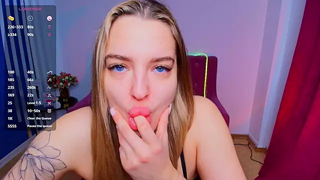 Emma  Ross online show from April 2026 01:22:02 AM