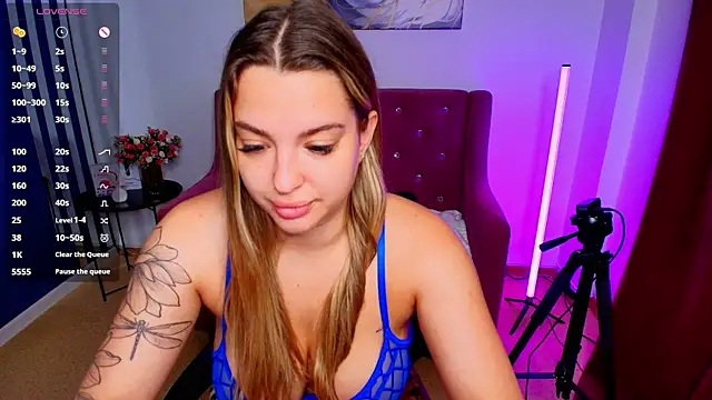 Emma  Ross online show from July 2026 01:38:02 AM