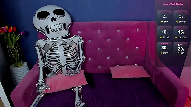 Emma  Ross online show from October 2025 02:32:01 AM