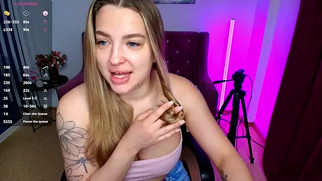 Emma  Ross online show from June 2026 01:14:01 AM