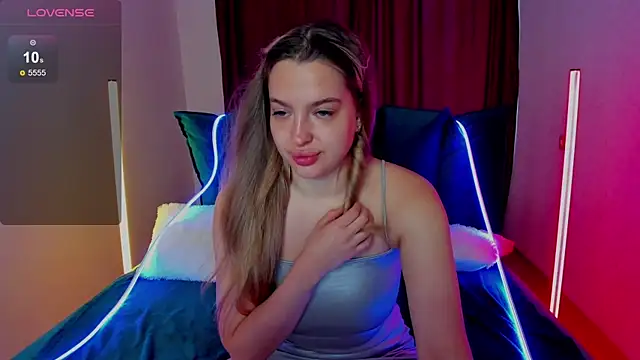 Snapshot of Emma__Ross chatting on September 2025 03:17:01 AM Emma Ross online show from September 2025 03:17:01 AM